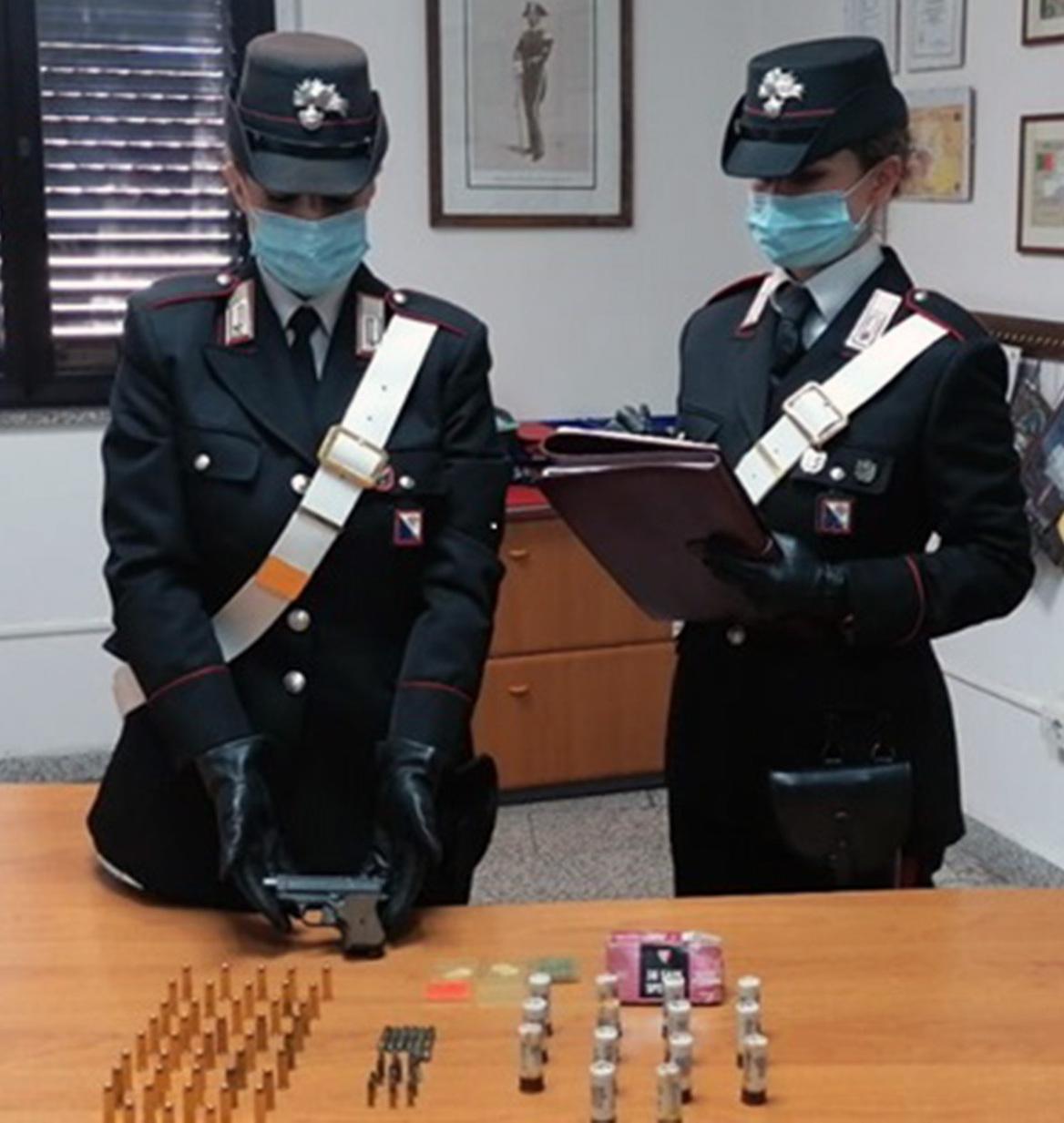 Pistola e munizioni il maddalenino resta ai domiciliari 