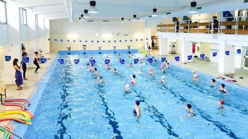 Scuole calcio e piscine verso il ko