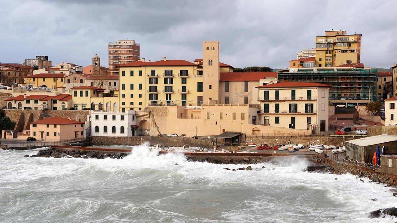 La mareggiata a Marina (foto Paolo Barlettani)
