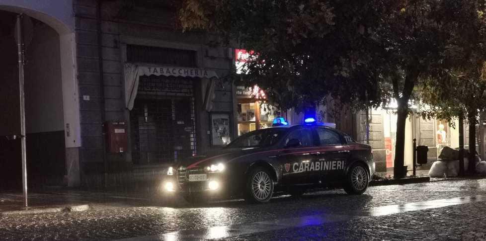 Rubano orologi in una casa di corte ad Antraccoli 