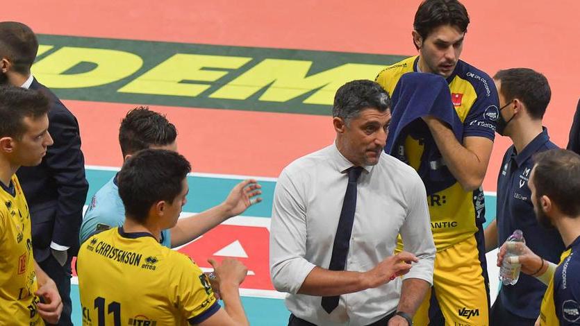 Coach Giani: «Il problema è nella testa, troppa ansia nei momenti cruciali»