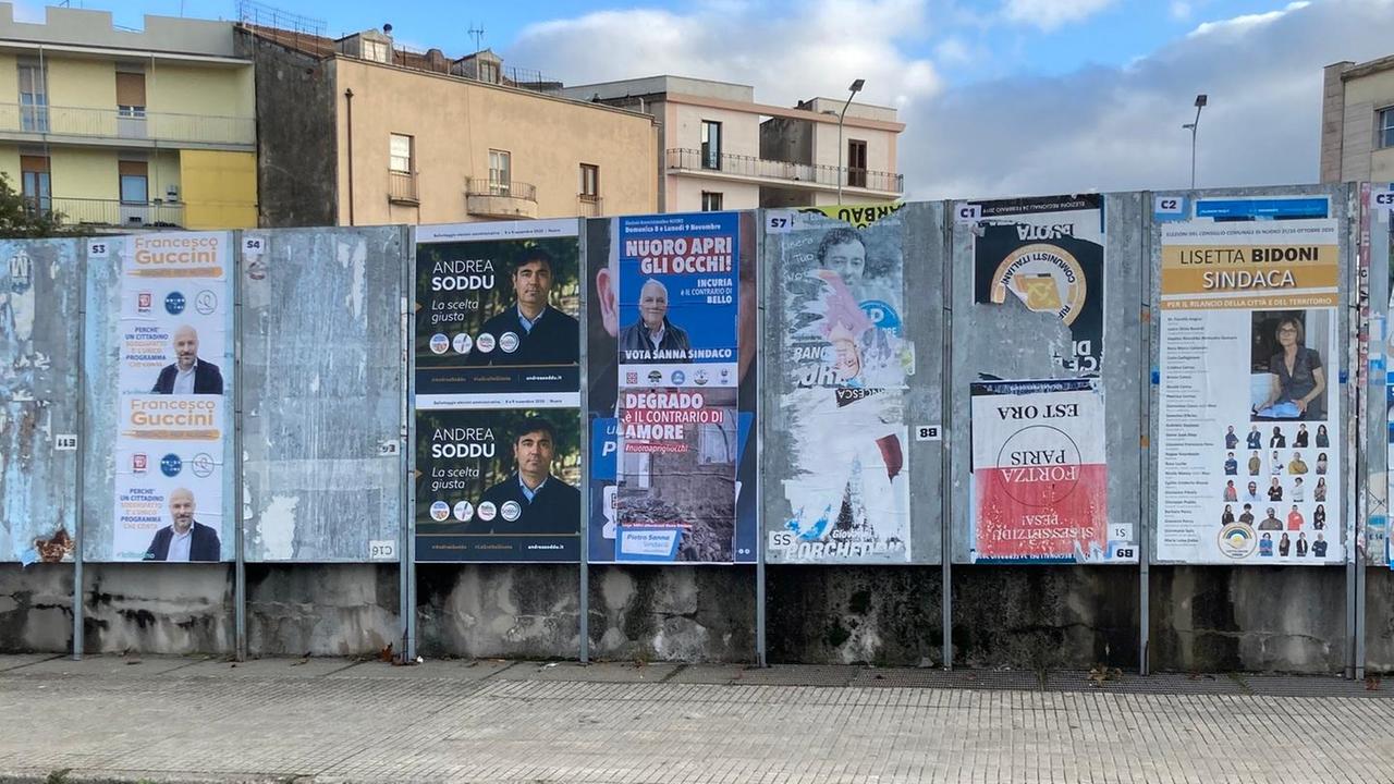 Ancora presenti i manifesti elettorali