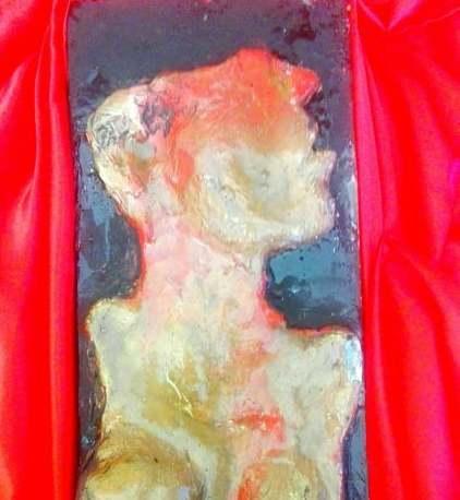 Tonino Alfonso dona alla città un’opera contro il femminicidio