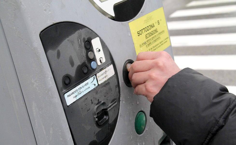Parcheggi gratis per un mese: da oggi fino all’Epifania 