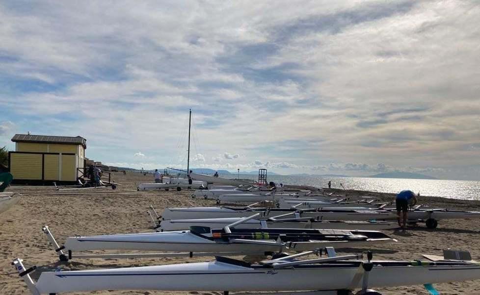 Una scuola di Rowing Coastal al Circolo Nautico Donoratico E i numeri sono da record