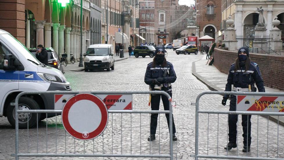 Controlli anti-contagi Stretta a Ferrara
