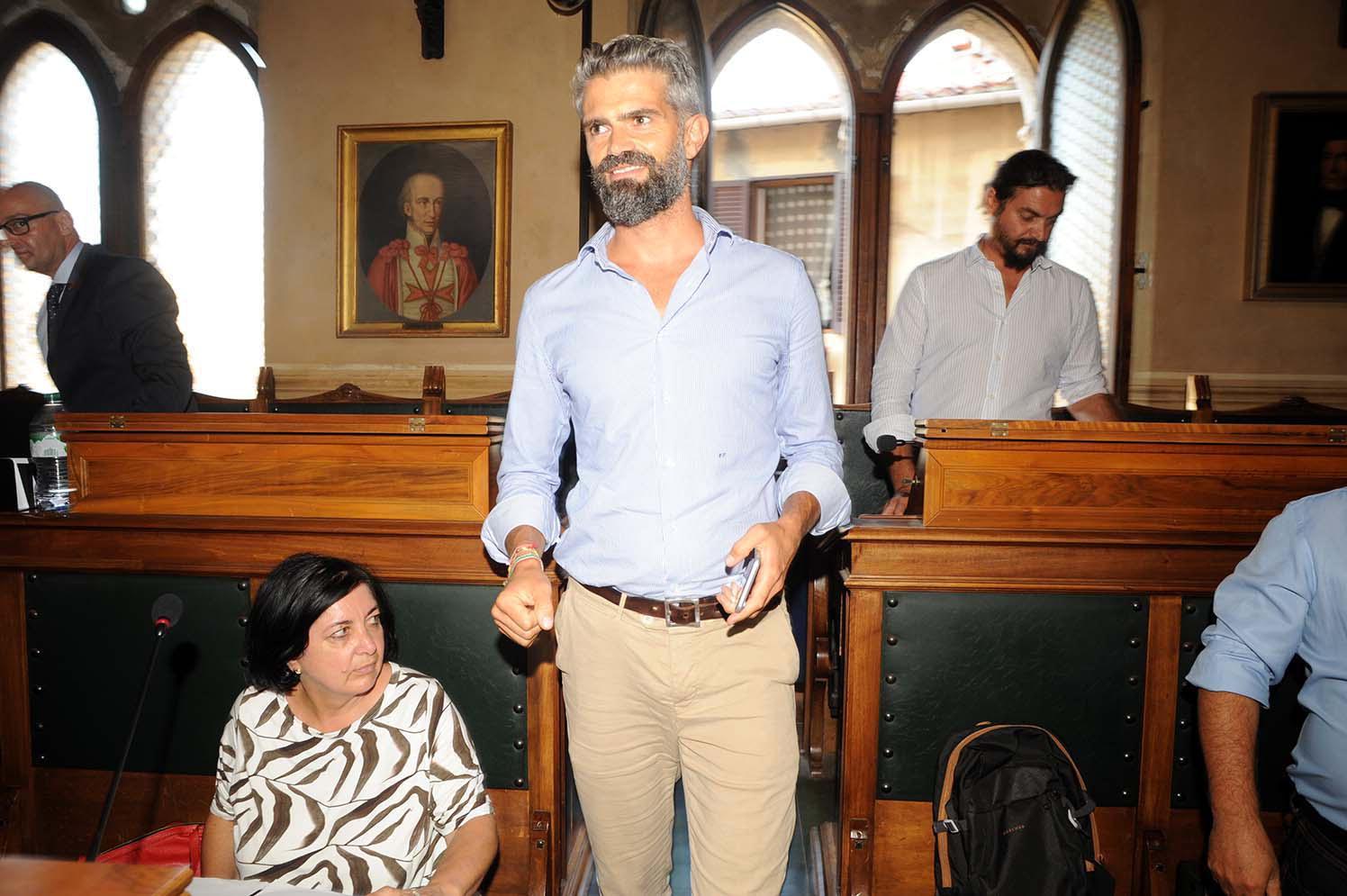 Sicmi dà l’addio ma Ferrari non ci sta: «Vicini all’azienda, cerchiamo soluzioni» 