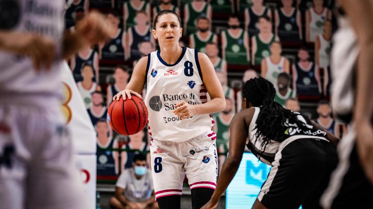 Cinzia Airoli, 16 punti