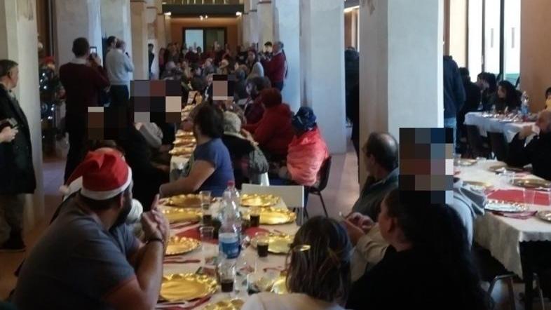 Lucca, la sfida di Sant’Egidio: pranzo di Natale a casa di chi ha più bisogno