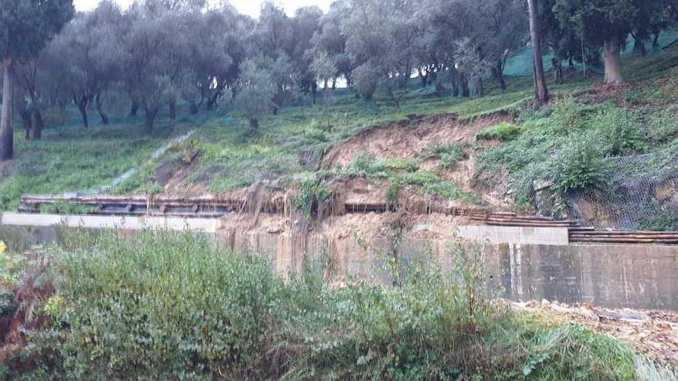 Frane, alberi caduti e case evacuate: il bilancio dei danni del maltempo