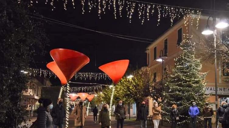 Si accende la luminaria a Venturina e Campiglia grazie al Comune e al Gruppo Imprese