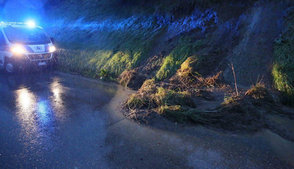 Strade chiuse per ore e paura in montagna per le possibili frane