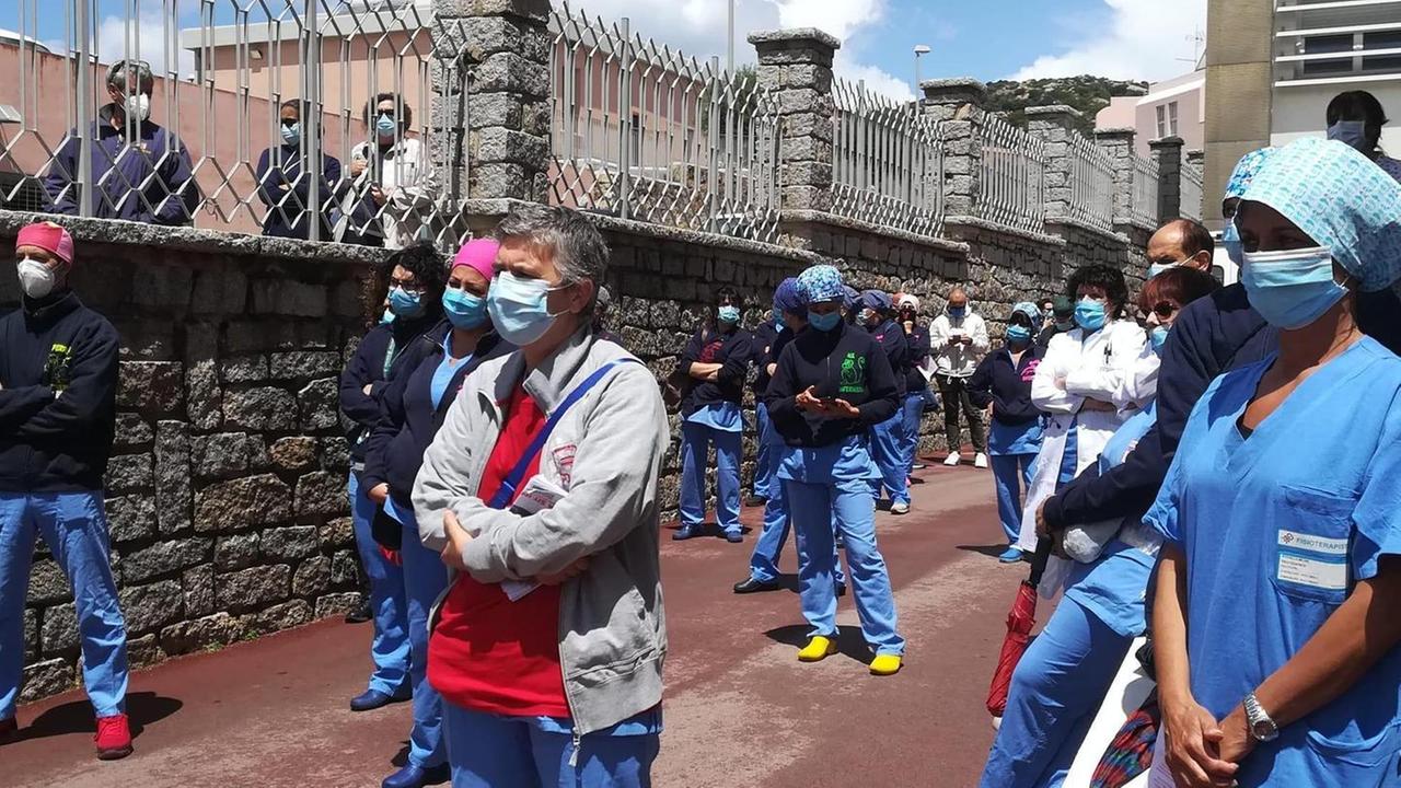 Ospedale, resta l’emergenza medici