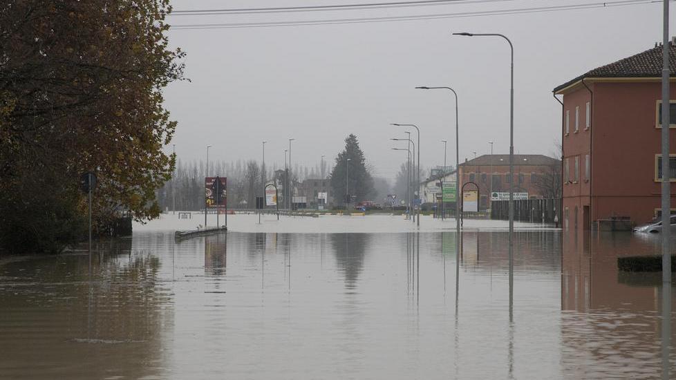 Modena L’acqua inonda anche Vinicio «In 33 anni mai successo»