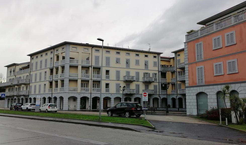 La “Galleria dei Maestri” lungo viale Luporini