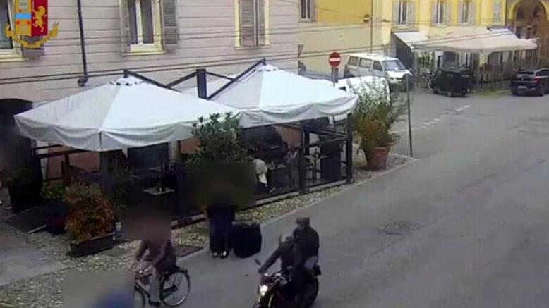 Rapinò un rappresentante di preziosi: arrestato 50enne