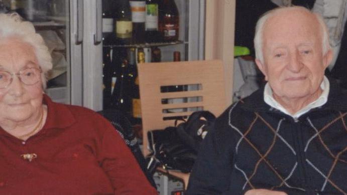 Giuseppe Ferri che ha compiuto 103 anni e la moglie Norina morta nel febbario dell'anno scorso a cento anni