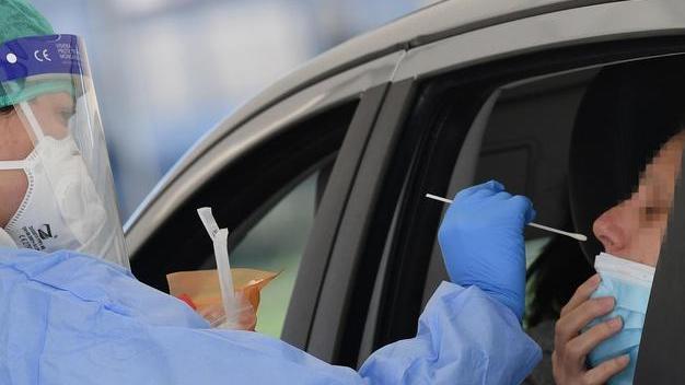 «Bimbi, genitori e nonni positivi per una quarantena tardiva»