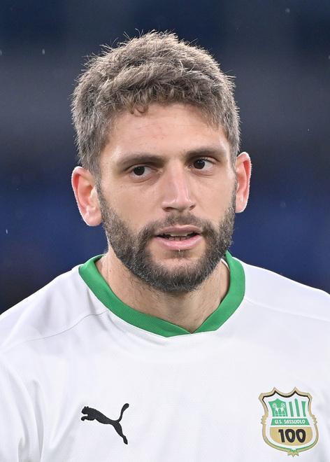 Male Ayhan Berardi fa il terzino