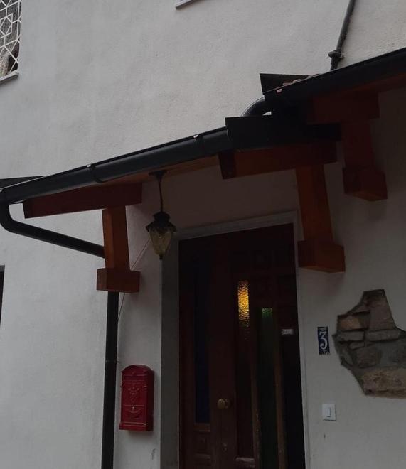 L'ingresso della casa di accoglienza