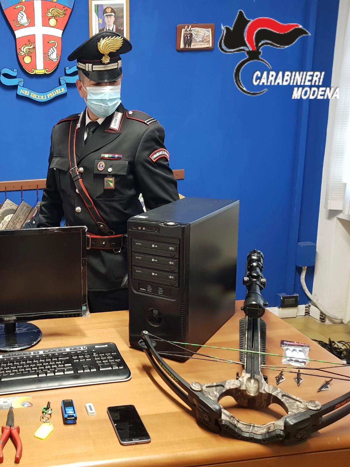 Carpi,  ruba balestra preziosa a San Felice e la vende online. I carabinieri fingono di volerla acquistare e lo arrestano
