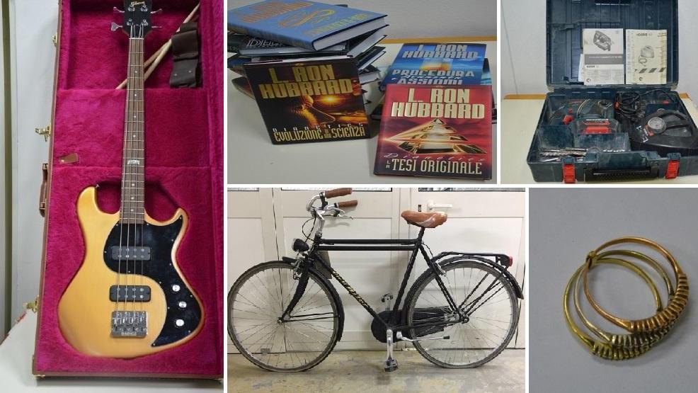 Una basso Gibson, una collana di libri di Scientology, una bici da uomo, un trapano e un anello d'oro: sono solo alcune delle centinaia di oggetti persi e mai reclamati dai proprietari, che il Comune di Grosseto mette all'asta