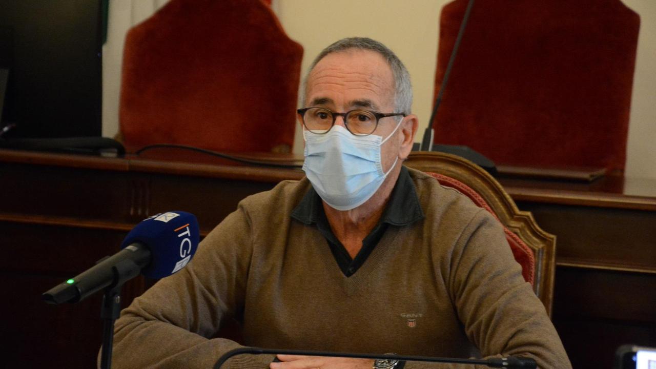 Fondi della sanità, Campus: «Torta insufficiente, occorre ridefinire il budget»