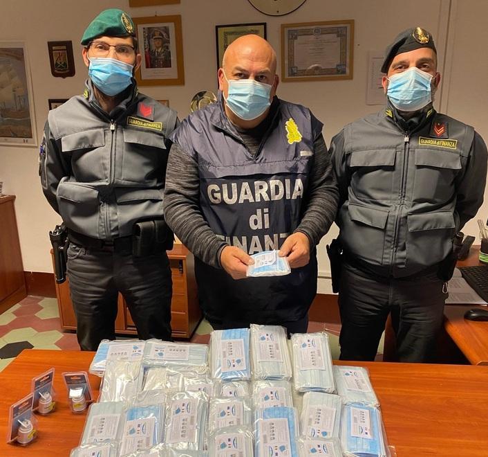 Sequestrate 2.750 mascherine potenzialmente pericolose