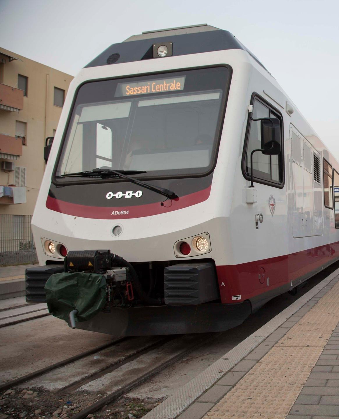 Si addormenta sul treno e resta imprigionato 
