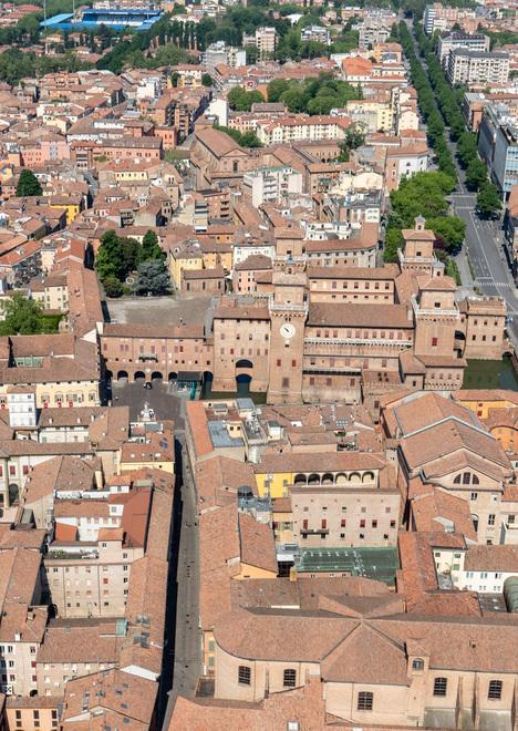 Centro storico di Ferrara e il 25º Unesco, Fusari attacca su traffico e bonus 