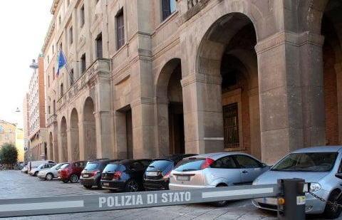 Destituito agente condannato per rapina 