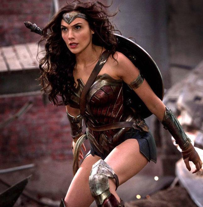 Torna Wonder Woman che dovrà salvare il mondo e... il cinema. «Lei è una donna vera» 