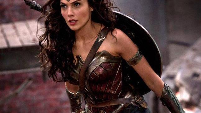 Torna Wonder Woman che dovrà salvare il mondo e... il cinema. «Lei è una donna vera»