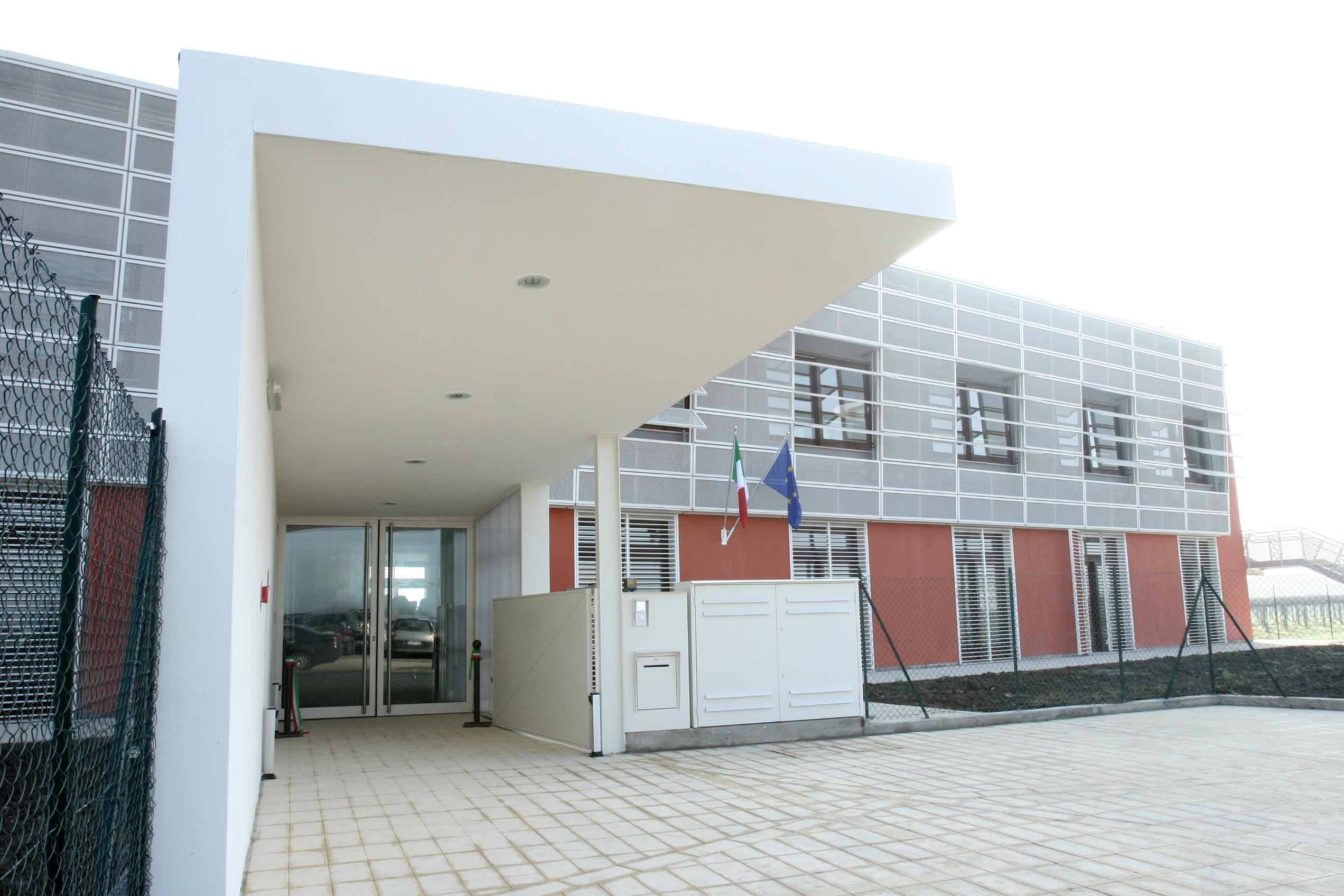 Focolaio alla Marco Polo di Rubiera, scuola chiusa per due settimane: contagiati 54 bambini