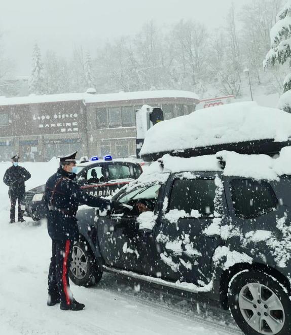 Vanno a sciare nonostante i divieti Multati sei lucchesi all’Abetone 