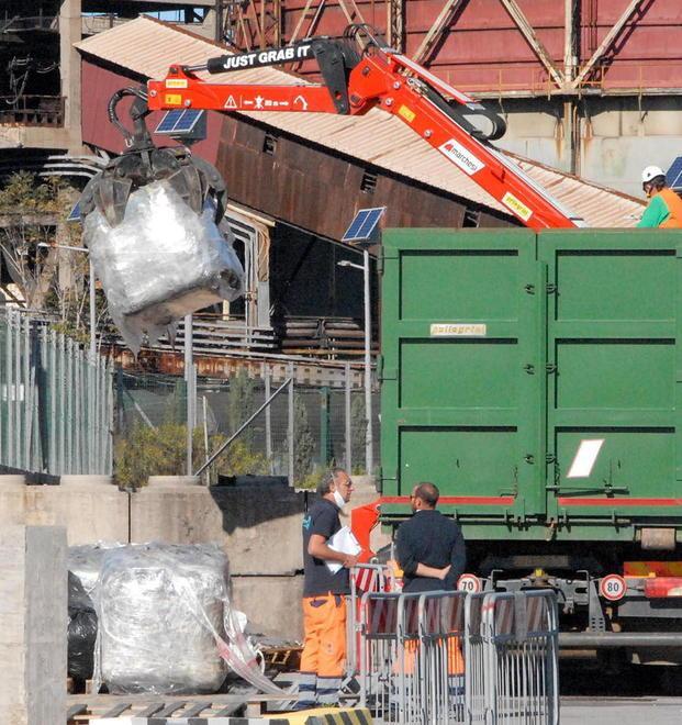 Dopo 6 mesi stop ufficiale al recupero delle ecoballe 