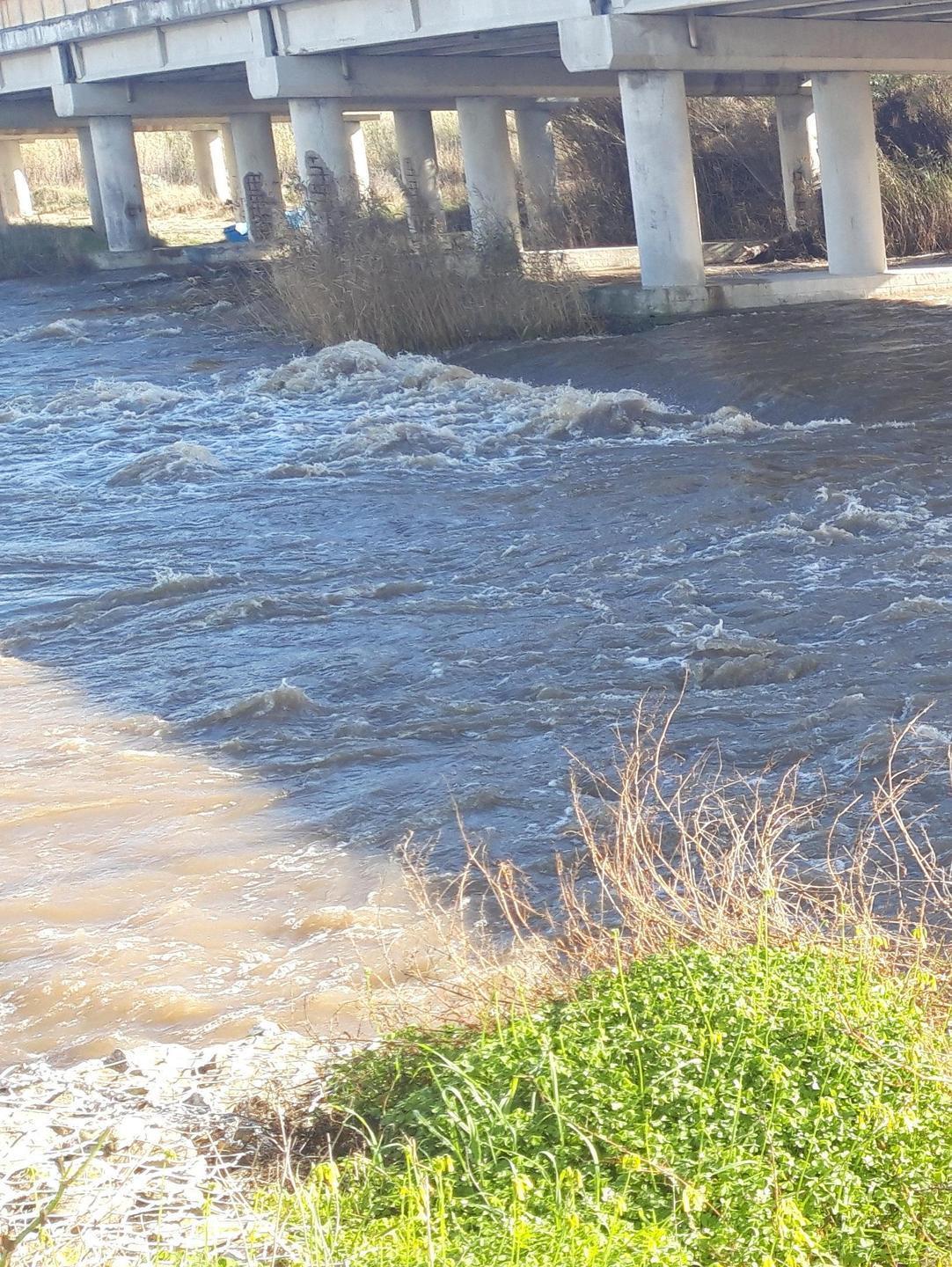 Le piogge gonfiano il rio Mannu 