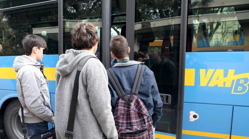 Tutor alle fermate e corse aggiuntive: «Così torneremo a scuola con i bus»