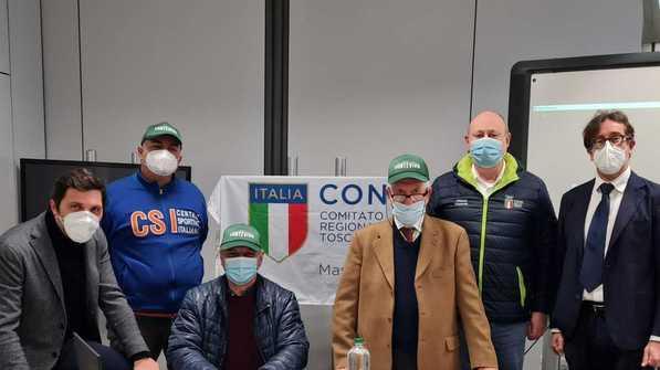 Un albero di Natale di offerte solidali, così lo sport aiuta la Caritas