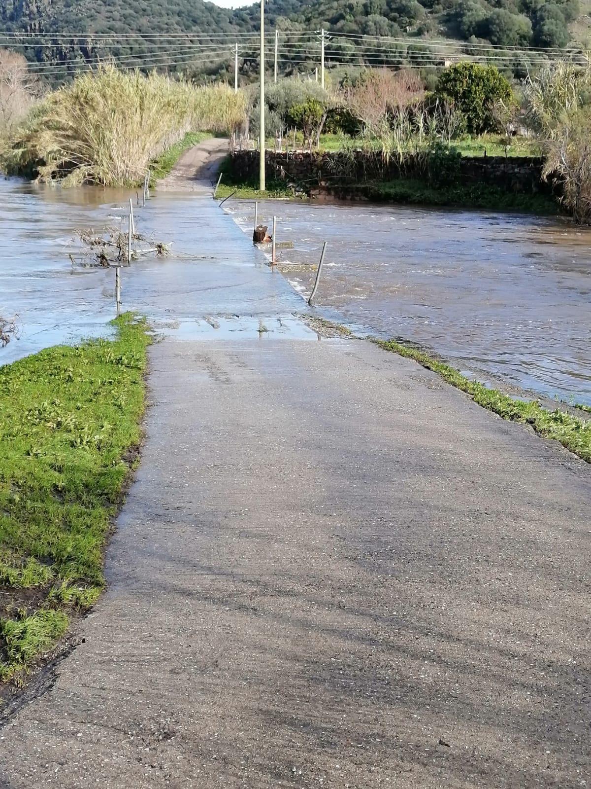 Il Temo si ingrossa, appello del sindaco di Bosa: "Cittadini, prudenza"