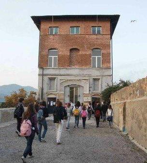 Una scuola di comunità, via al progetto pilota elbano 