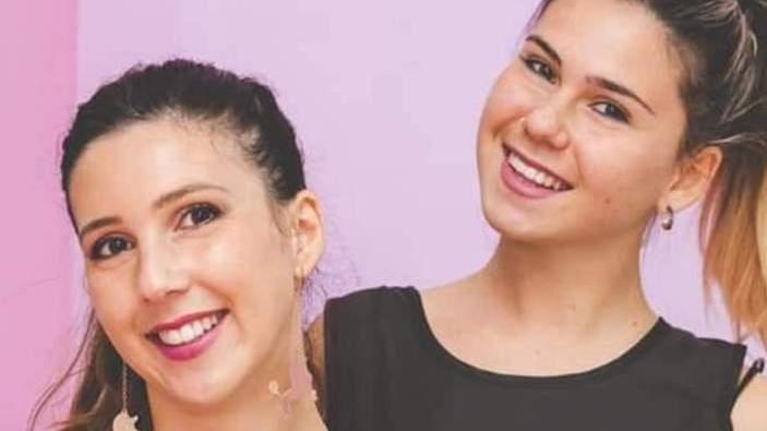 Elisa, Sofia e la loro passione Apre la toilette per i 4 zampe