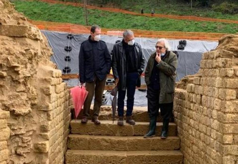 Comitato per i fondi destinati allo scavo dell’anfiteatro romano 