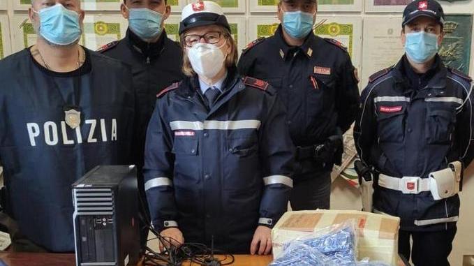 Scoperto giro di squillo: coppia arrestata