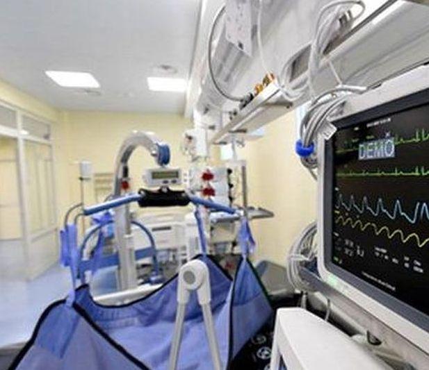 Covid, contagi in calo e un nuovo decesso 