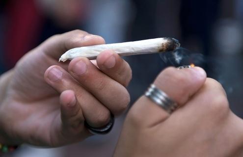 Droga, si abbassa l’età Allarme tra i minori 