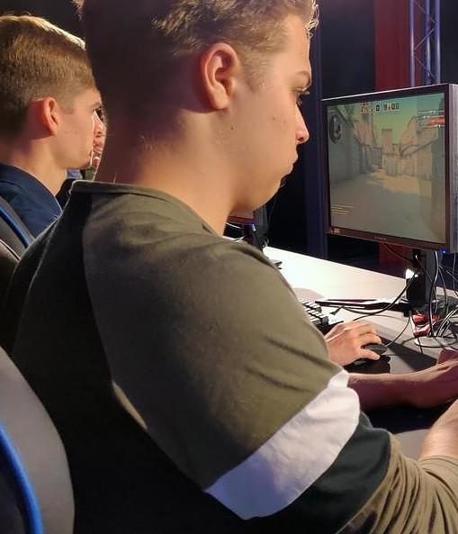 Gli e-Sport: calcio e basket seduti al Pc