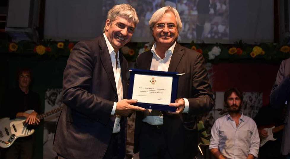 Paolo Rossi premiato in Capannina