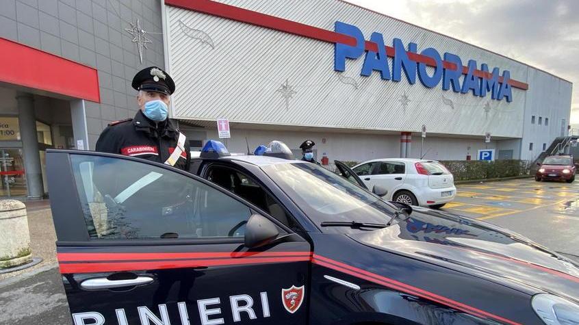 Arrestati per furto quattro operai pagati per fare l’impianto contro i raid dei ladri