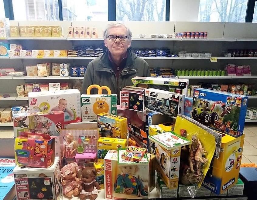 Torna al JouèClub il giocattolo sospeso Per Natale andrà ai piccoli in difficoltà 